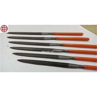 DŨA SẮT BÁN NGUYỆT (CÁI)