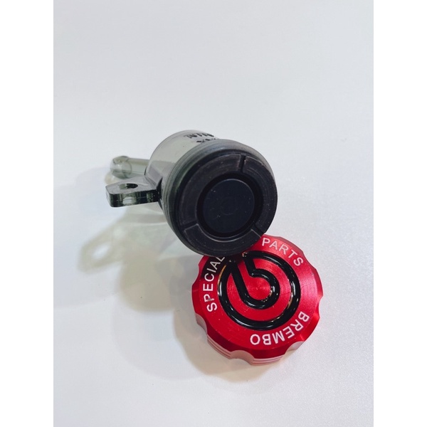 Bình dầu khói OBrembo nắp nhôm CNC đủ màu, gắn chế bình dầu trước và sau xe máy