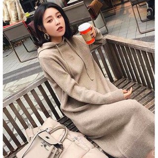 Váy len suông kèm mũ dáng dài cá tính