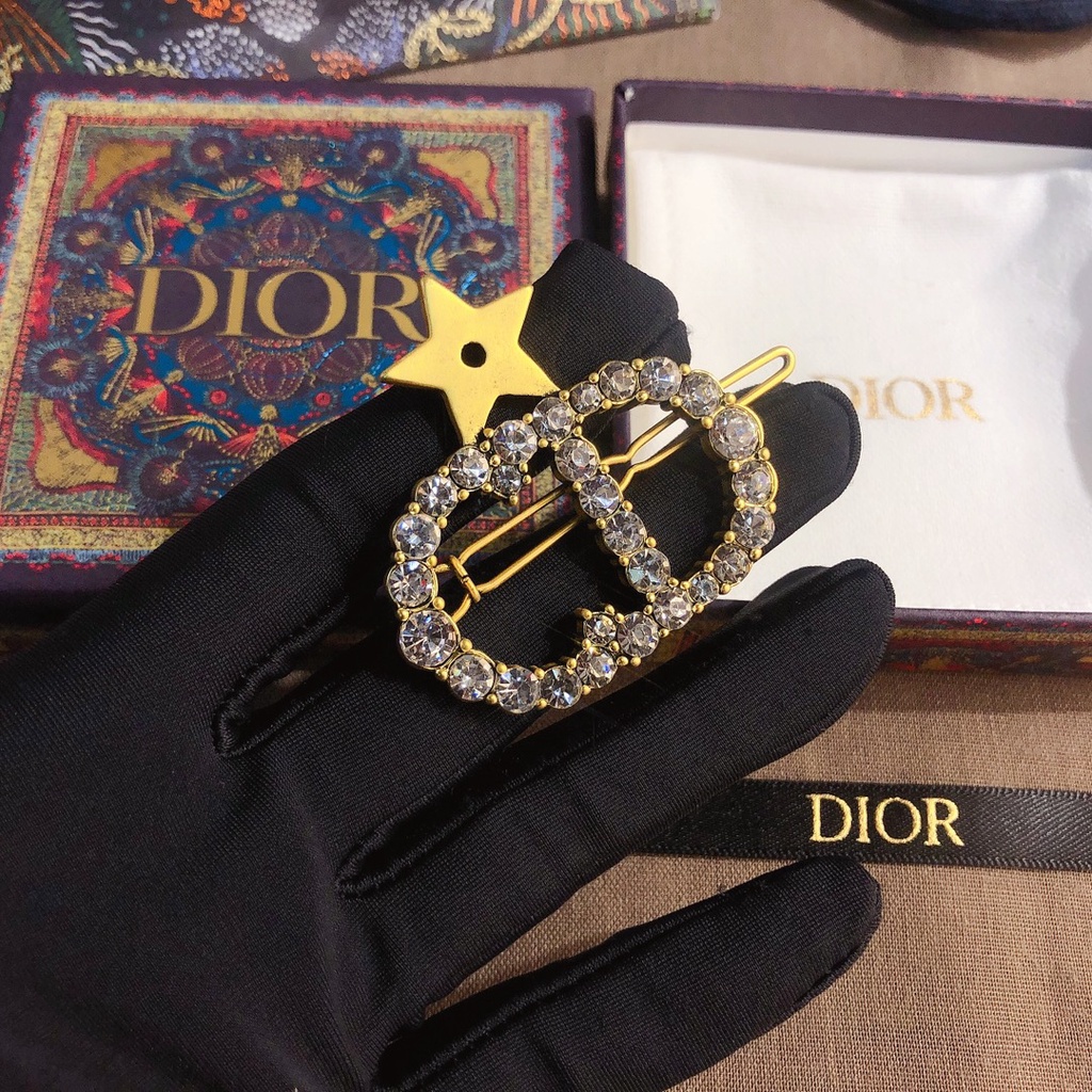Kẹp tóc thép titan hình logo Dior và ngôi sao năm cánh đính đá thời trang cho nữ