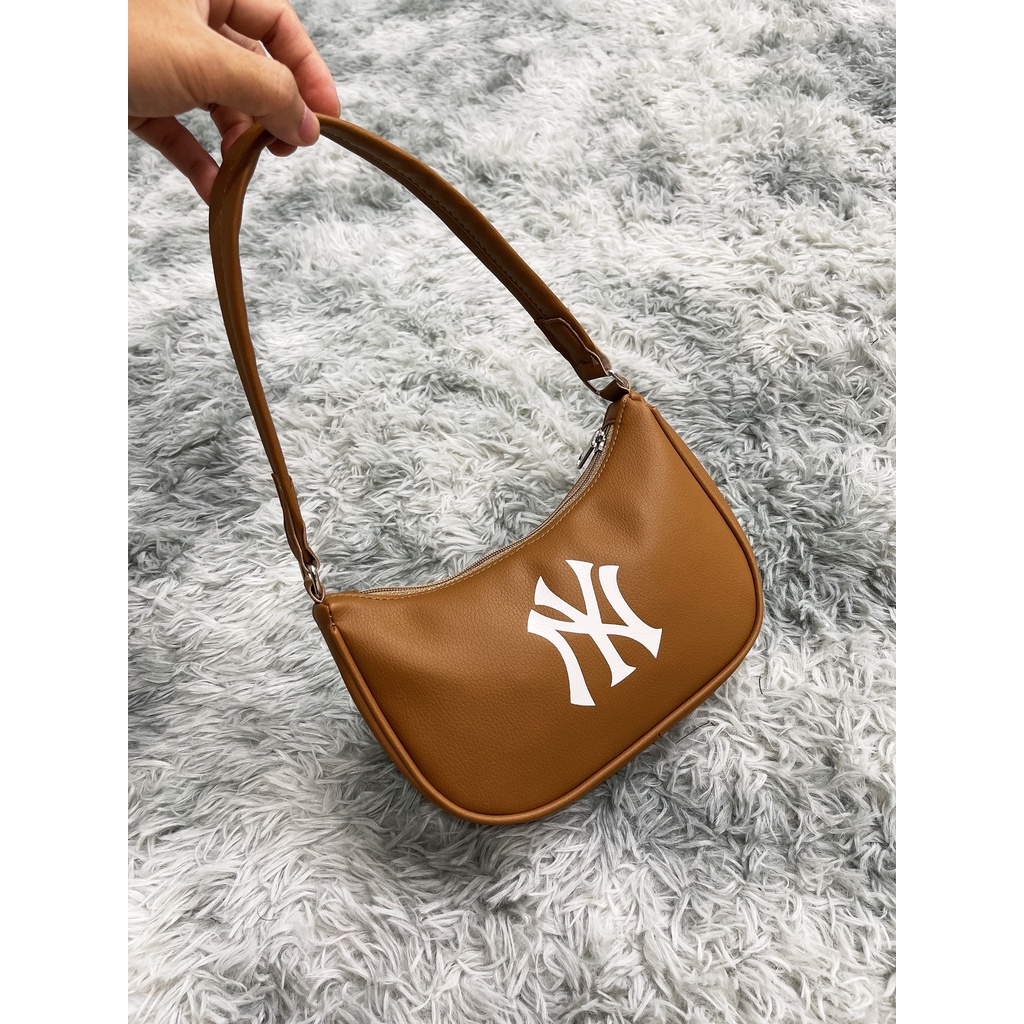 Túi Xách NY Big Logo Solid Hobo  Hàng Xuất Xịn