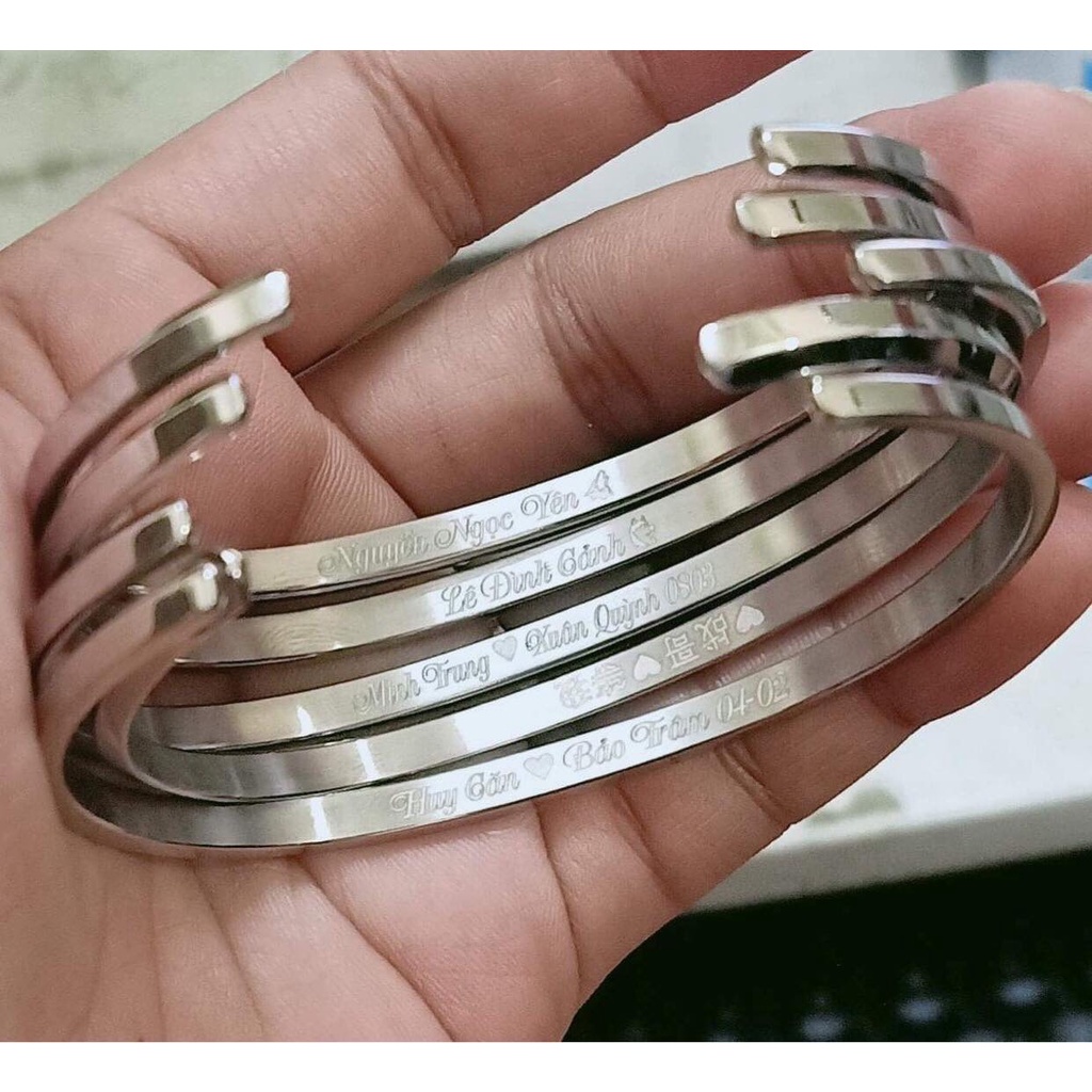[Mã FAMARAL2 giảm 10K đơn 50K] Vòng Tay Khắc Tên Theo Yêu Cầu Thép Không Rỉ Free size Full Box BH 1 năm KIYOMI STORE