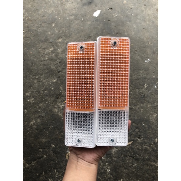 Đèn xi nhan trên ba đờ sốc trước   cho su 500kg suzuki 7 chỗ/ suzuki van  giá 1 cái