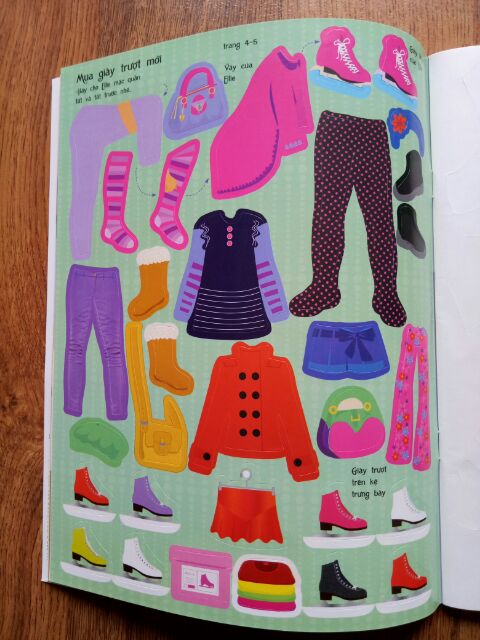 Sách - Dán Hình Sáng Tạo Trang Phục Búp Bê - Duyên Dáng Trên Sân Băng | BigBuy360 - bigbuy360.vn