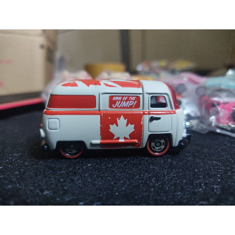 Xe mô hình Tomica- Worm'n