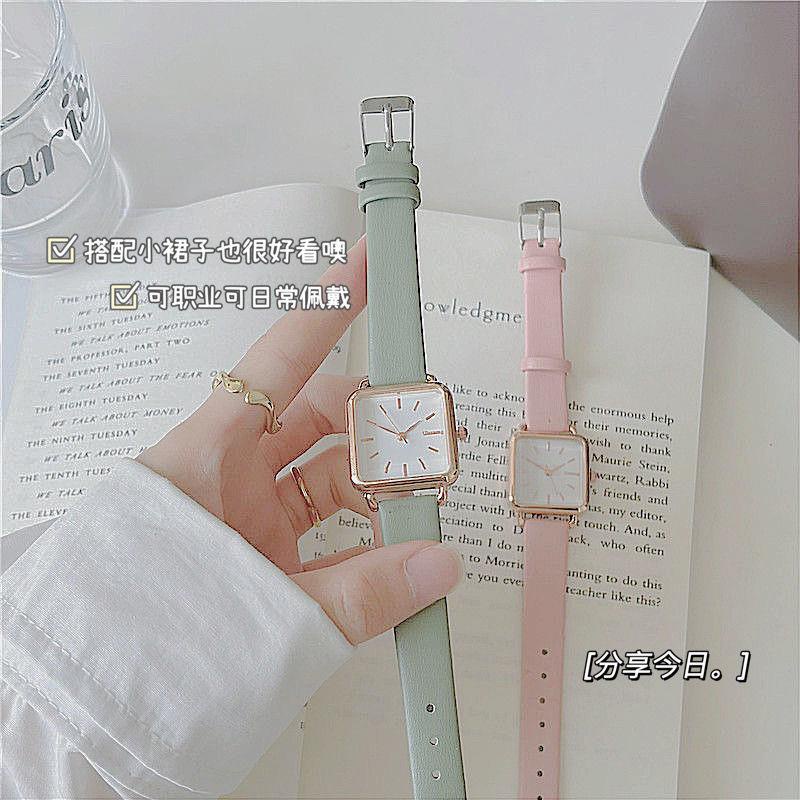 Đồng Hồ Đeo Tay Mặt Vuông Nhỏ Màu Xanh Lá Tươi Tắn Sang Trọng Phong Cách Hàn Quốc Thời Trang Mùa Hè Cho Nữ