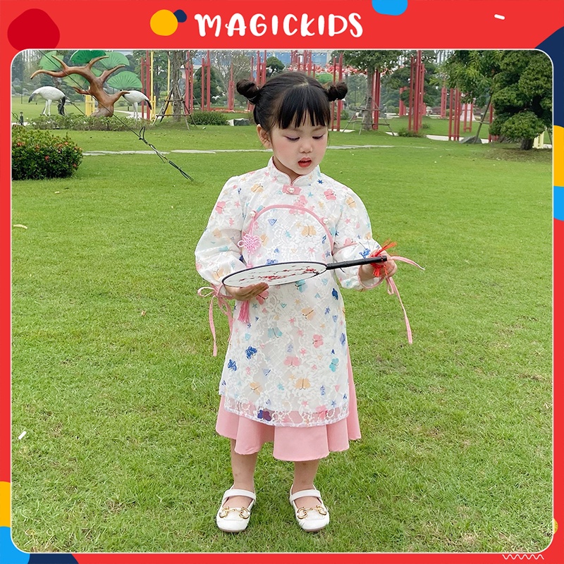 Áo dài Tết cho bé gái 1 2 3 4 5 6 7 tuổi dáng cách tân phối ren kèm chân váy có size lớn Magickids mẫu mới 2022 AO21020