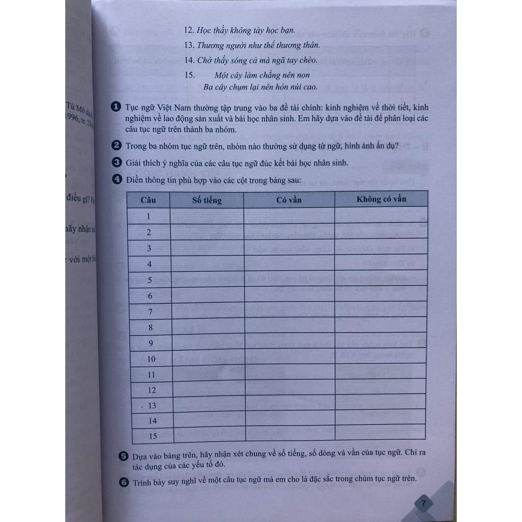 Sách - Bài tập phát triển năng lực Ngữ văn 7  NXB Giáo dục