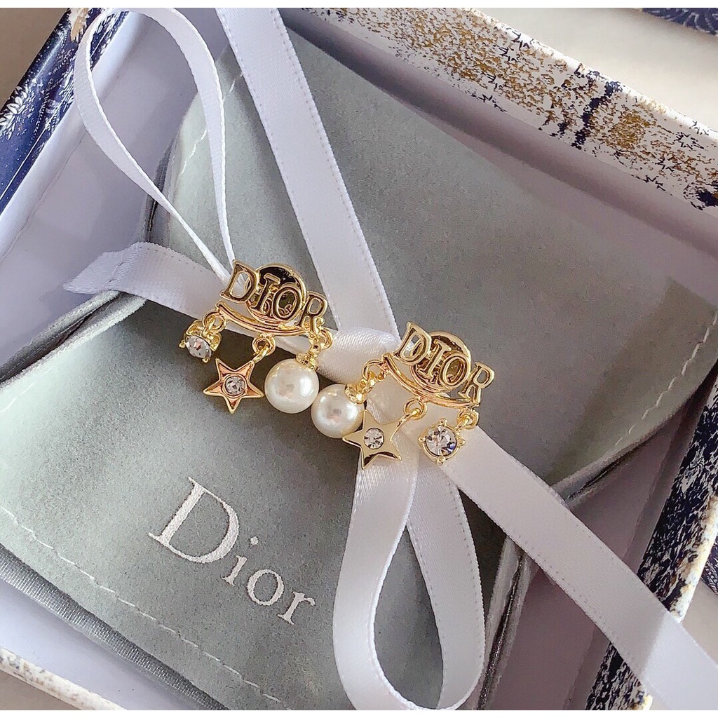 Bông Tai Chữ D Đính Ngọc Trai Thời Trang Dành Cho Nữ