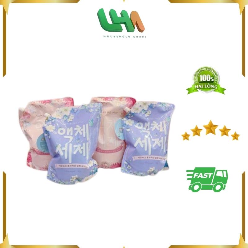 Nước Giặt Xả Blue Hàn Quốc 2000Ml Hai Màu Xanh Hồng Mùi Hoa Anh Đào(thanh lý)