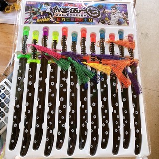 Vỉ kiếm nhựa đen dài 12 chiếc