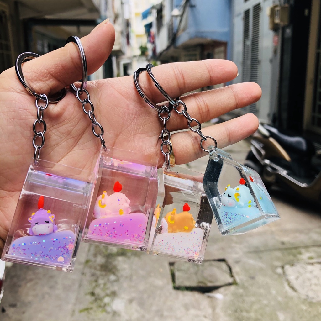 Móc khóa nước kim tuyến dễ thương DTOnline (ngẫu nhiên)