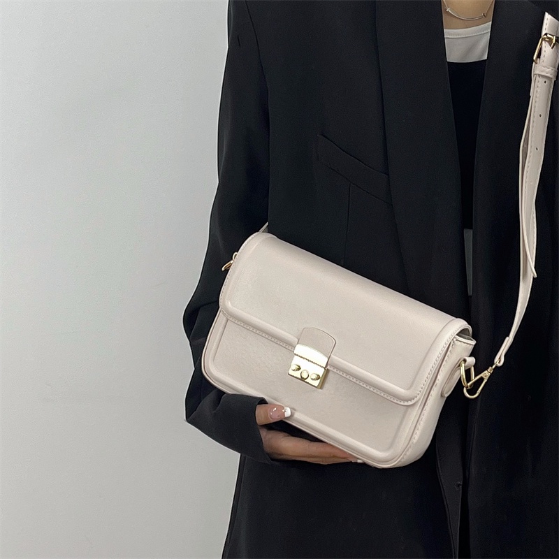 Túi Đeo Vai / Kẹp Nách Quai Ngọc Trai Mới