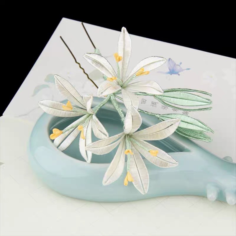 Lily-Định Ước