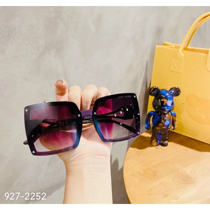 Kính Hiệu Vuông Tràn Viền Chữ YSL. Hot Trendy Mẫu Mới