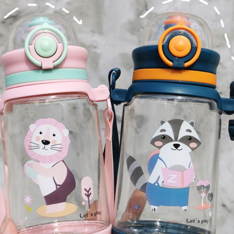 Bình Nước Cỡ Lớn Họa Tiết Hoạt Hình Dễ Thương Có Tay Cầm Tiện Lợi Se7En