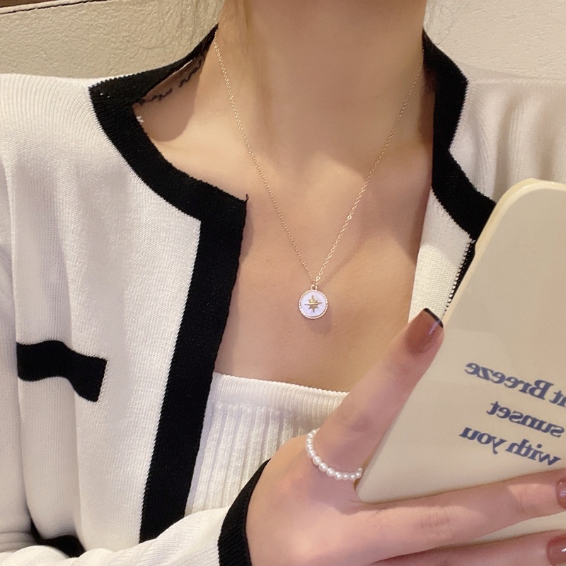 Vòng cổ Choker Màu Vàng Mặt Tròn Đơn Giản Cho Nữ