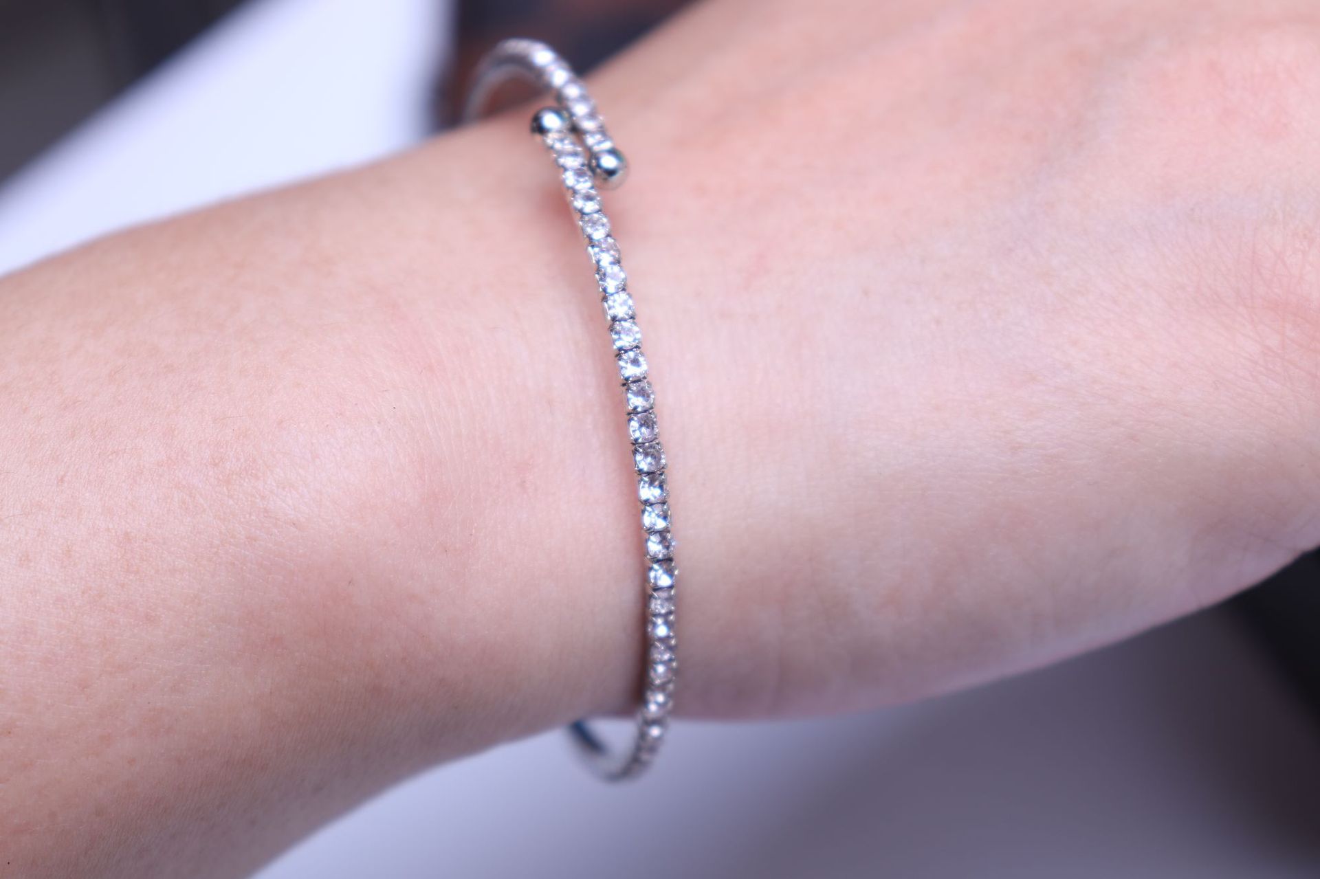 Hot new European and American fashion CZ diamond bracelet small fresh and simple bracelet Ms.