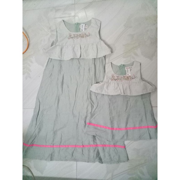 Đầm đũi mát thêu họa tiết thỏ và hoa bé gái 0-5 tuổi