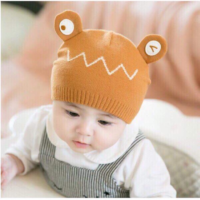 Mũ len mắt ếch bé trai và bé gái đều đội được.
