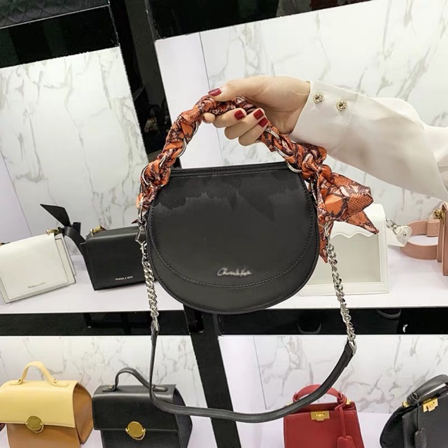 Túi charles and keith authentic