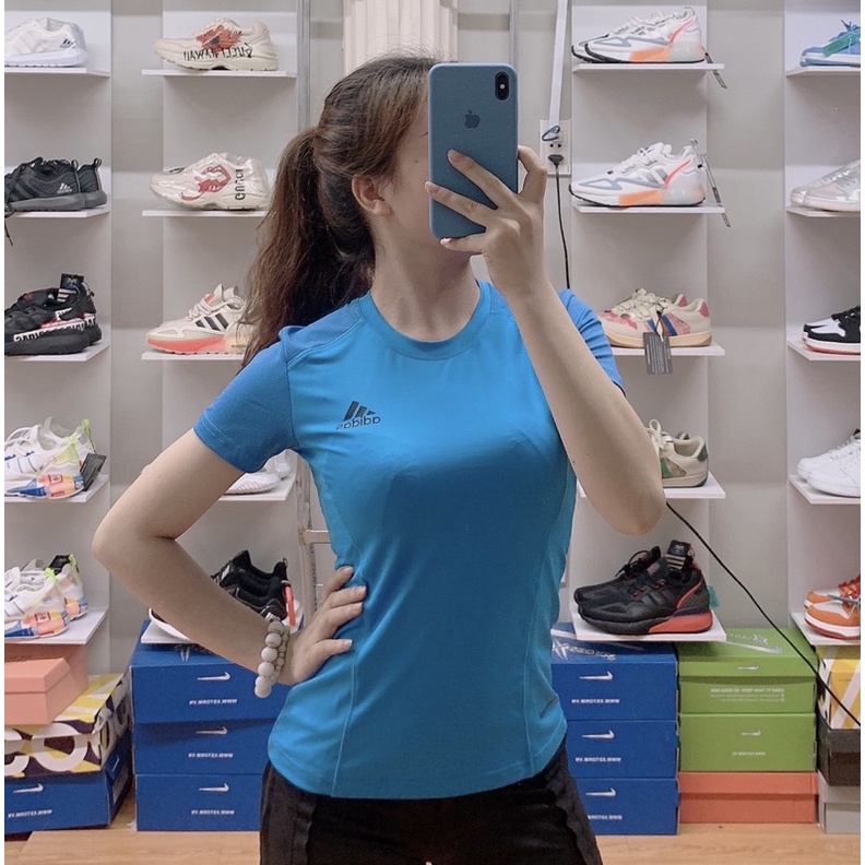 ÁO TẬP GYM YOGA  PHỐI VAI CỰC ĐẸP, CHẤT THUN LẠNH CO GIÃN THẤM HÚT TỐT MÃ AC045