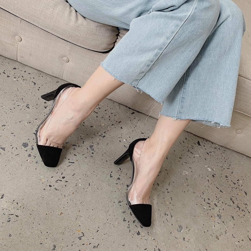 8761 - CAO GÓT ALIAS VELVET HEELS