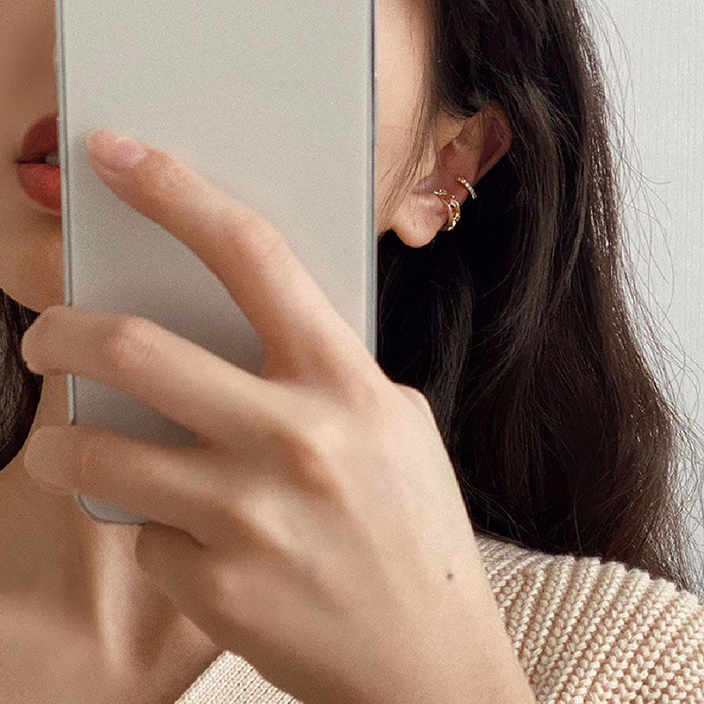 Bộ 2 khuyên kẹp vành tai bằng hợp kim đính đá nhiều màu sắc 2021 dành cho nữ