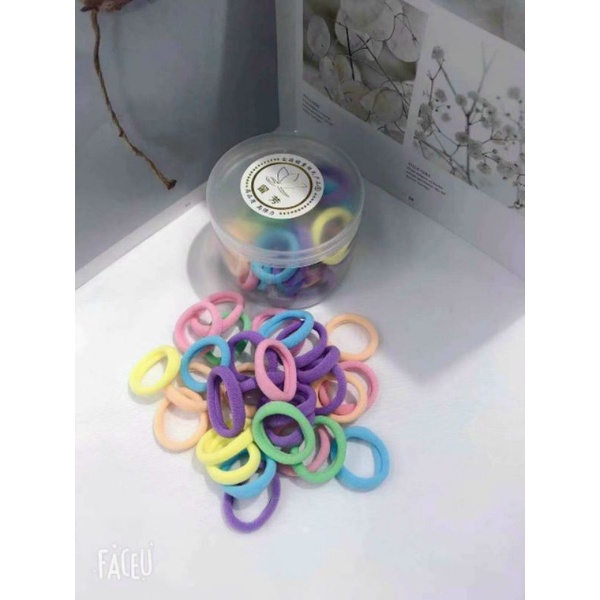 Hủ dây buộc tóc.