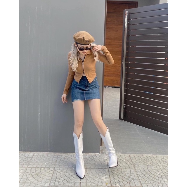 Chân váy jeans lai cắt rách nhẹ