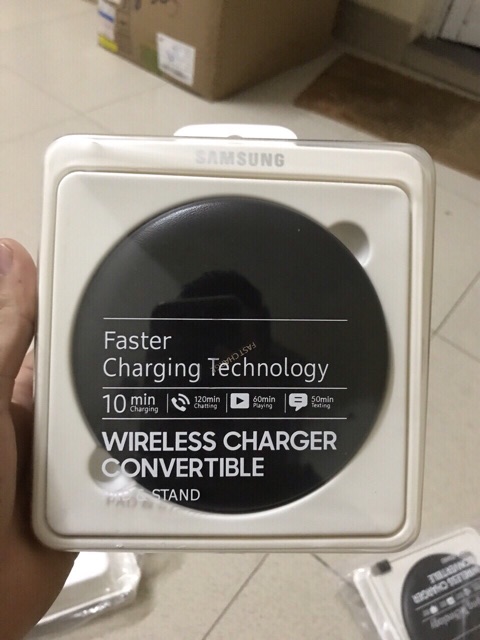 - Đế sạc nhanh không dây fast wireless charge sam sung galaxy s8, note8