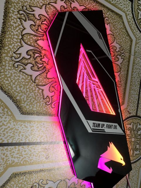 Che card màn hình  Aorus Xtreme