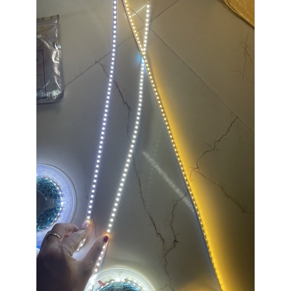 Led dây dán 12v 120 mắt led /m. ánh sáng đơn sắc trắng , vàng , trung tính