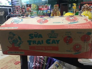 Thùng sữa trái cây kun cam 180ml ( date mới nhất)
