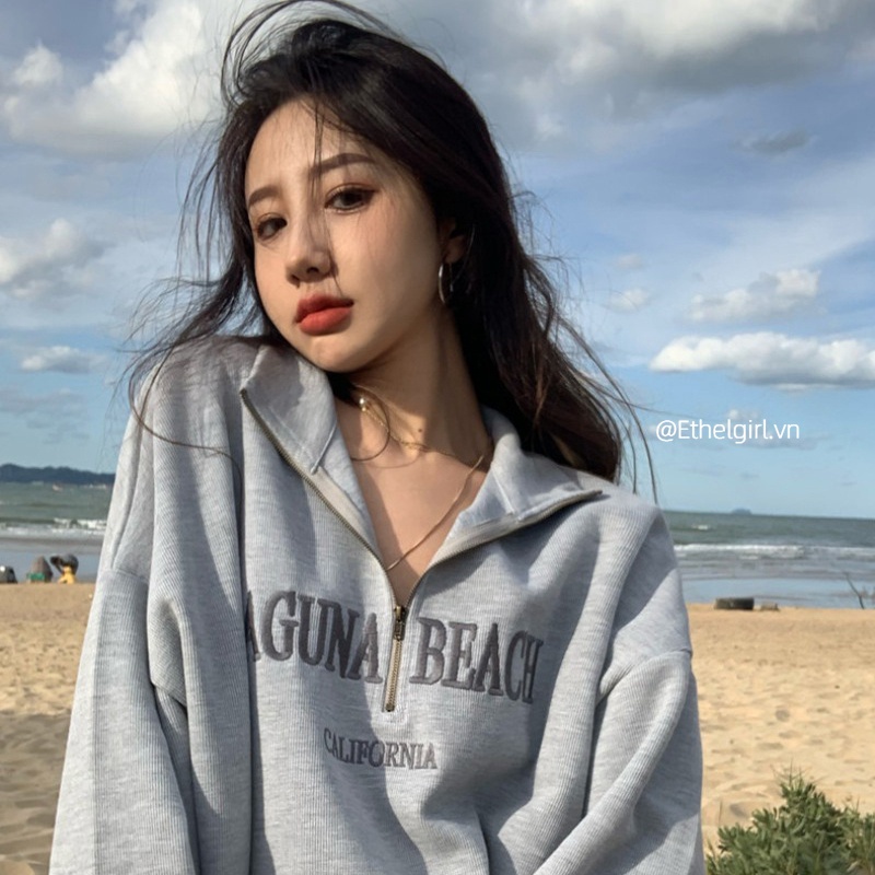 Áo nỉ tay dài cổ polo in họa tiết chữ phối khóa kéo phong cách retro Hàn Quốc cho nữ | BigBuy360 - bigbuy360.vn