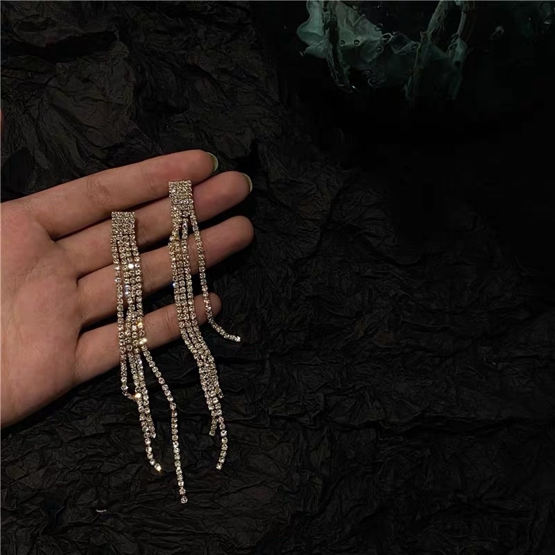 khuyên tai dây dài đính đá sang chảnh, bông tai phong cách hàng quốc thả dài