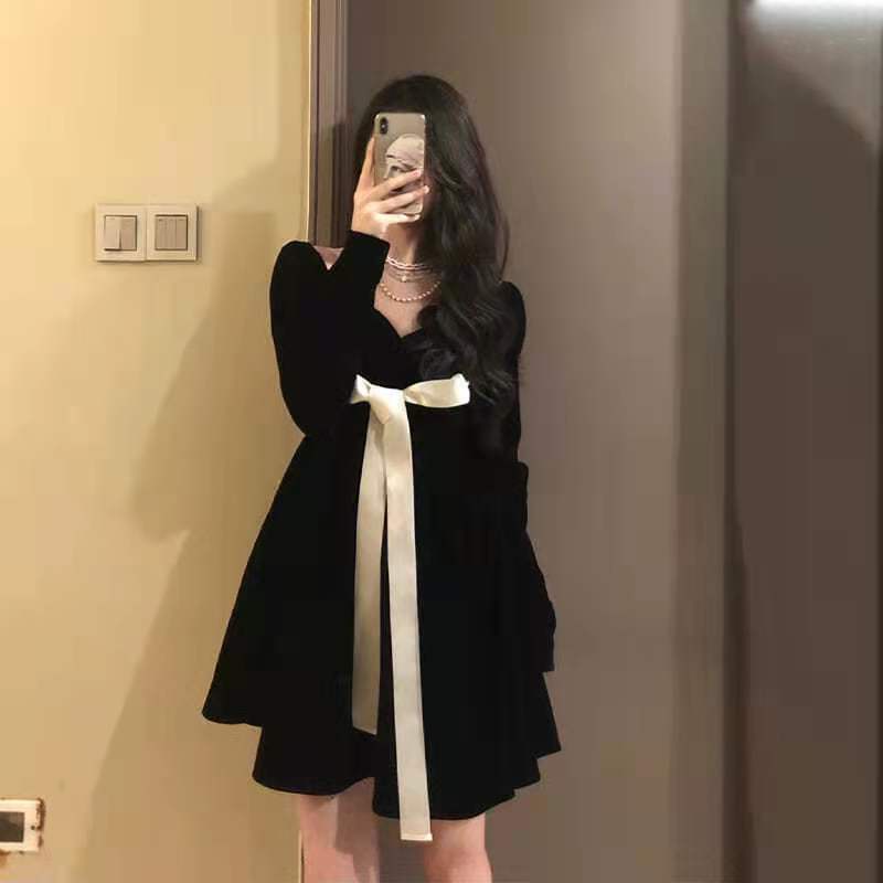 Đầm hoa eo cao thời trang mùa xuân mới 2021