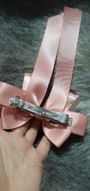 Cặp nơ nửa đầu hoặc chun buộc tóc phong cách vintage