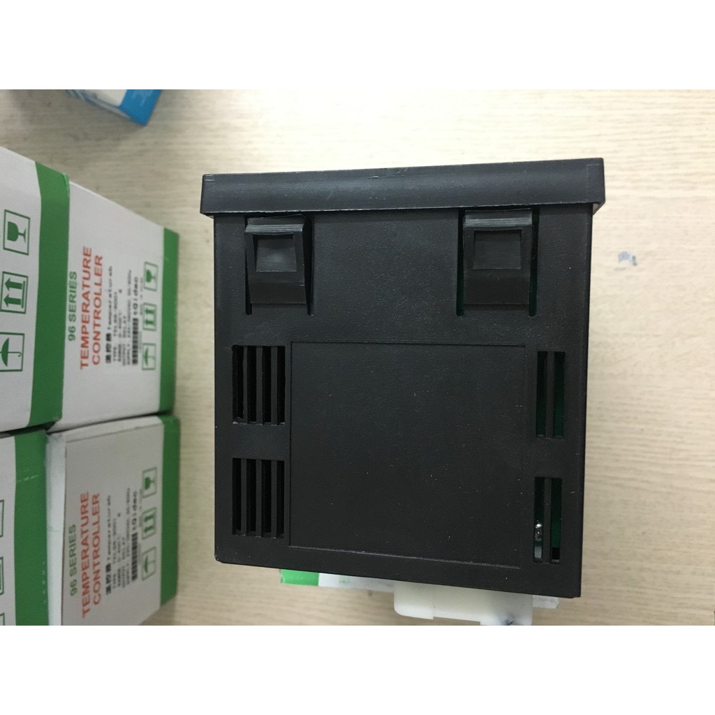 Đồng hồ nhiệt độ TEL96-9001 can K  relay
