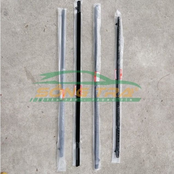 ỐP CHÂN KÍNH CÁNH CỬA HONDA CIVIC