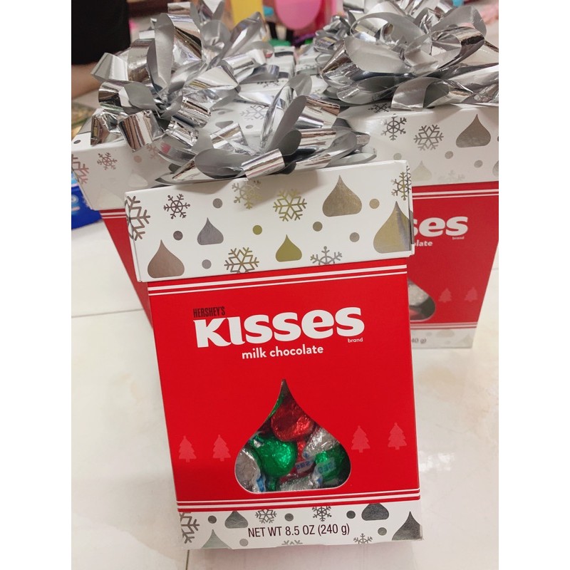 Socola kisses phiên bản Noel 2020 240gram.