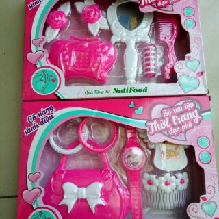 BỘ ĐỒ CHƠI TRANG ĐIỂM NUTI
