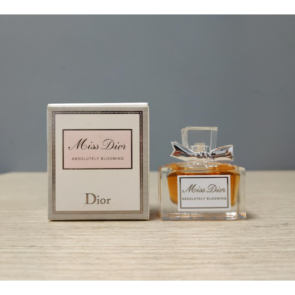 Nước hoa mini nữ dạng chấm Miss Dior Absolutely Blooming 5ml