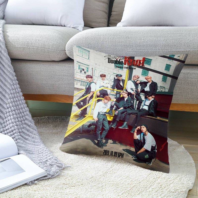 Vỏ Gối Vuông 18x18inch In Hình Nhóm Nhạc Stray Kids Độc Đáo Trang Trí Nội Thất