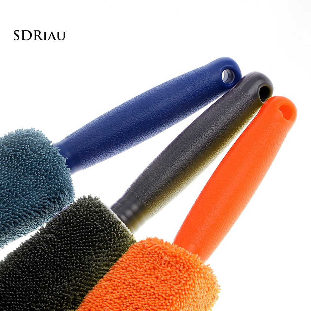 Bàn chải làm sạch bánh xe hơi