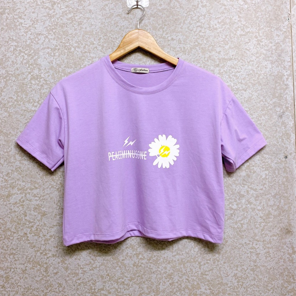 Áo thun croptop PEACEMINUSONE kèm họa tiết hoa cúc - Sỉ lẻ áo croptop
