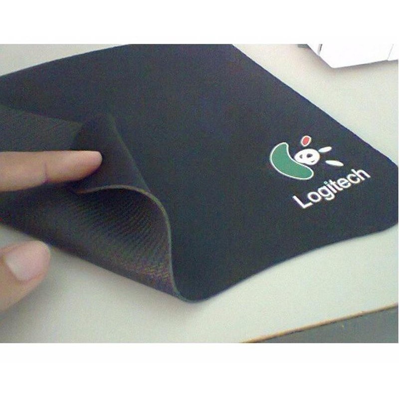 Lót Chuột Logitech nhỏ  20 cm x 24cm