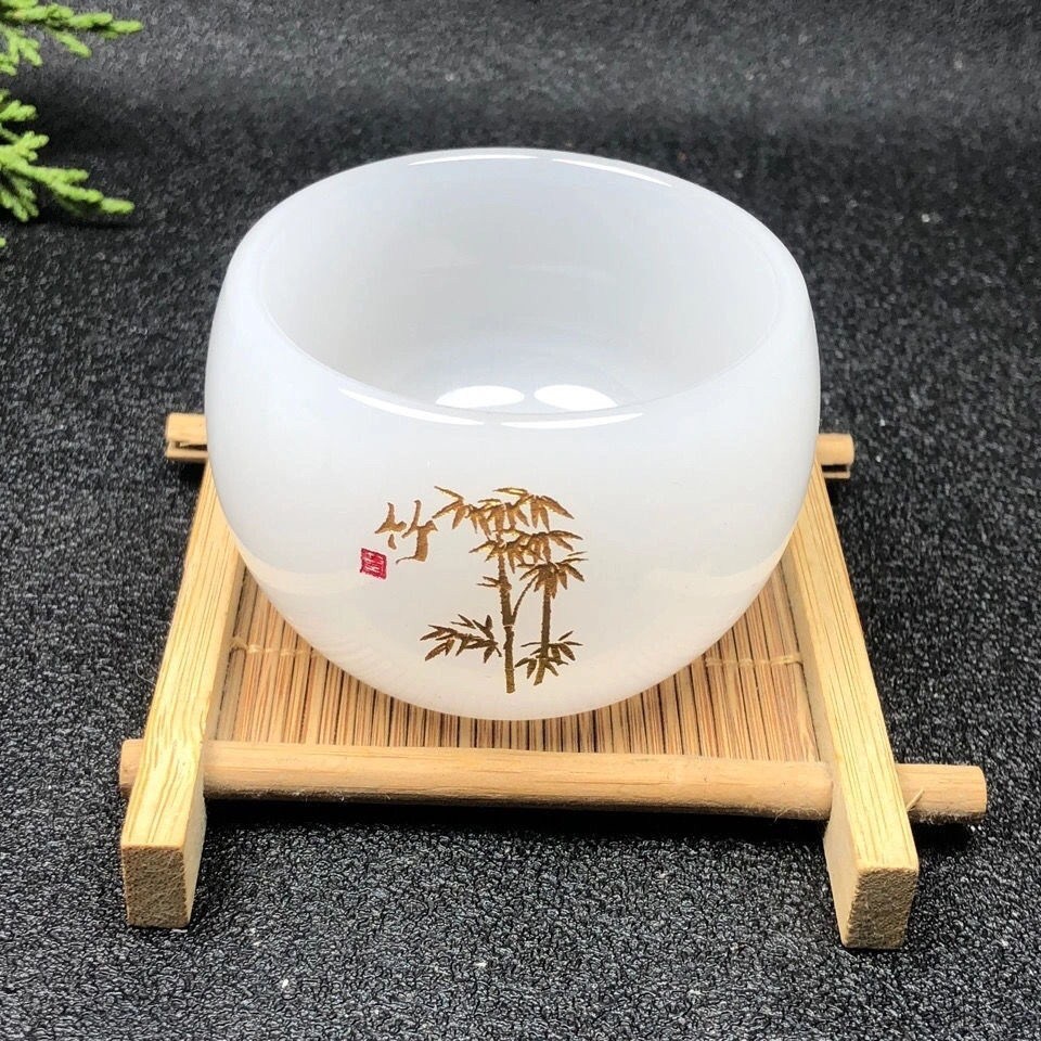 Chén Ngọc Cao Cấp Dùng Thưởng Trà Dung Tích 70 ml (Khắc Họa Tiết Tùng, Cúc, Mai, Lan)