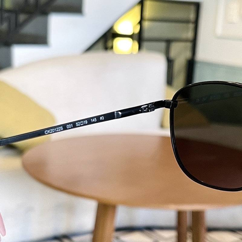 Kính mát nữ CALVIN KLEIN dáng tròn thời trang model CK20122S-001