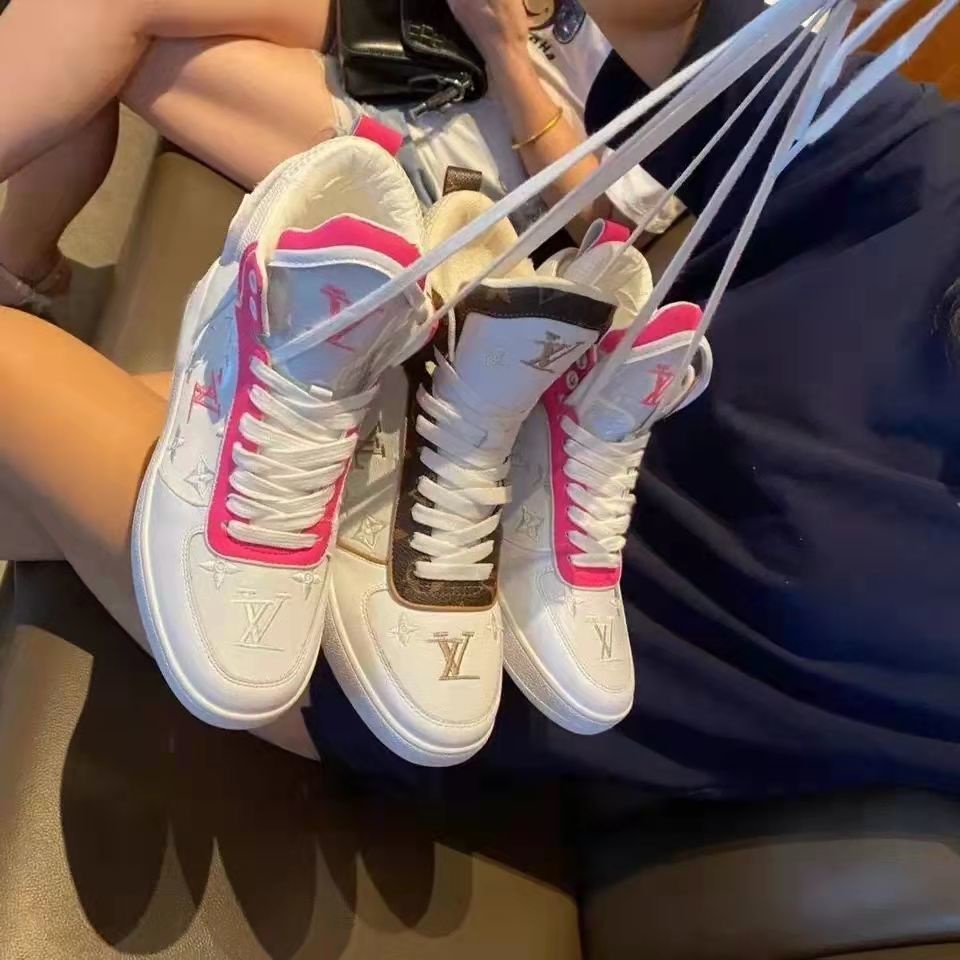 Giày Thể Thao Cổ Cao Mũi Tròn Buộc Dây Thời Trang Phong Cách Mới Cho Nữ